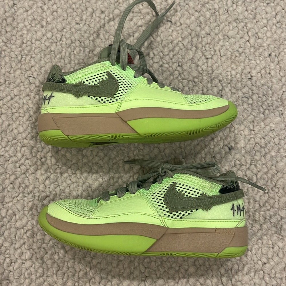Nike Kids Neon Green and Olive Low-Top Sneakers